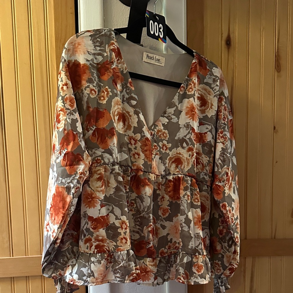 Peach Love California Floral Blouse in Orange and Gray